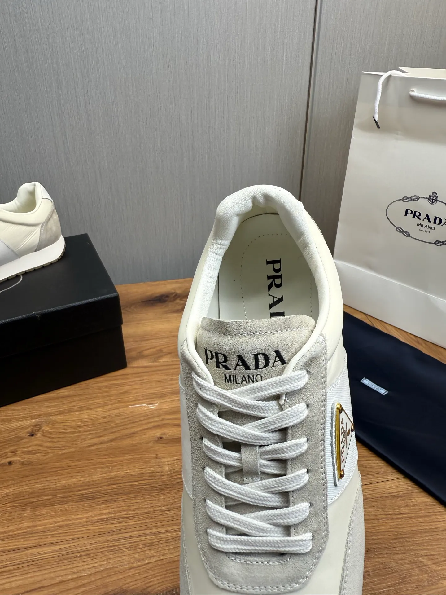 Men's shoes 💰740💰 [PRADA] New models synchronized with the official website, high-quality shipments ✔️Hot-sellers🔥 Original cowhide with imported waterproof fabric + cowhide lining, 1🆚1 replica, original bottom, 38-45 (men's 45 is custom-made and cannot be returned)